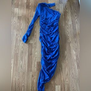 One sleeve- asymmetrical- women’s dress